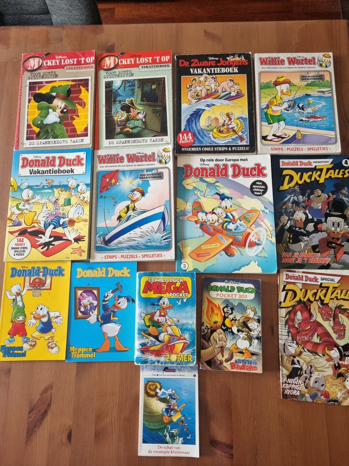 14 x Donald Duck, Mickey,Willie Wortel,Mega pocket,vakantieb, Meerdere comics, Ophalen of Verzenden, Zo goed als nieuw, Europa