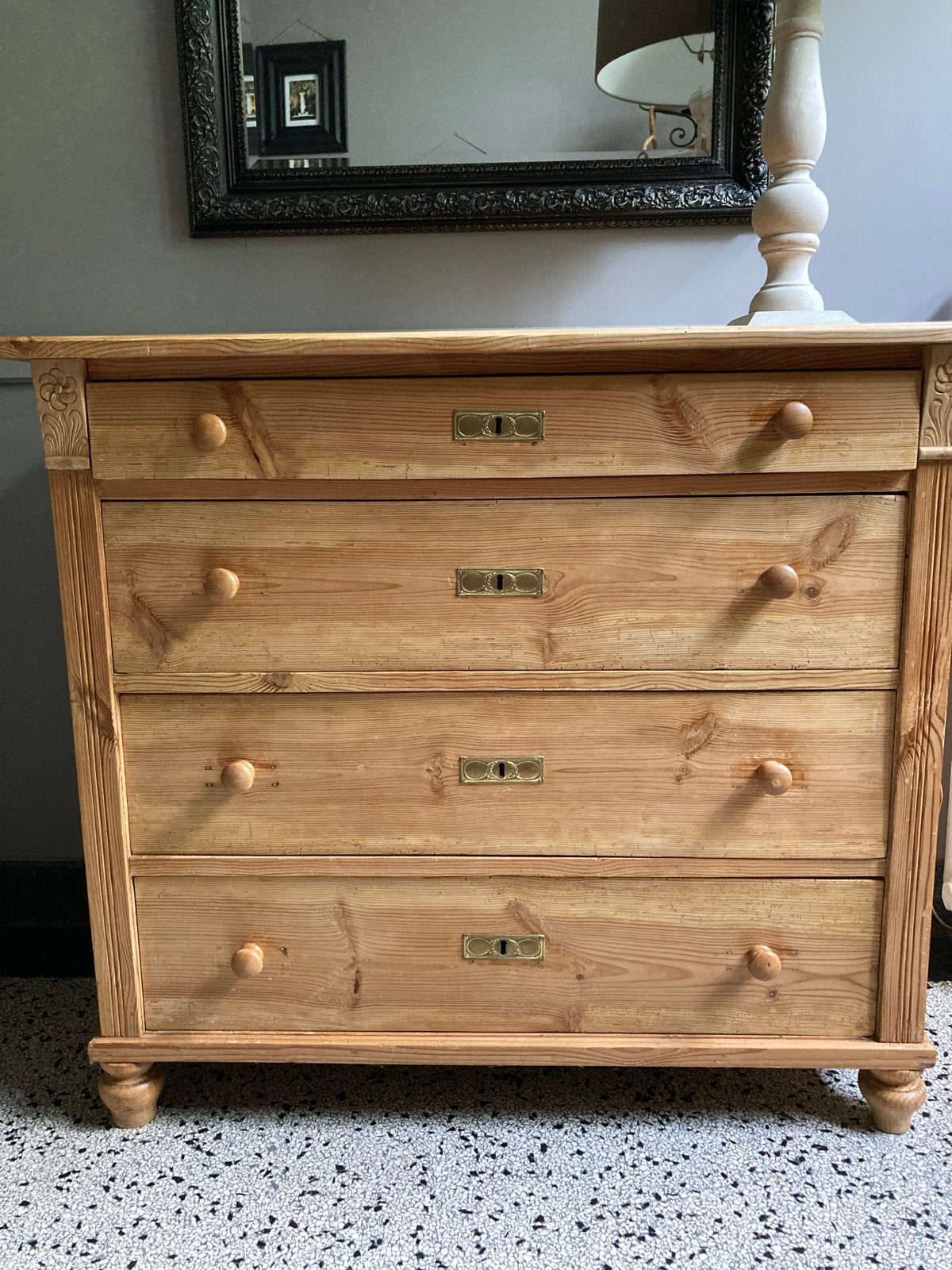 Oud grenen commode met 4 lades - Br 105, Diep 56, Hoog 93, Antiek en Kunst, Antiek | Meubels | Kasten, Ophalen