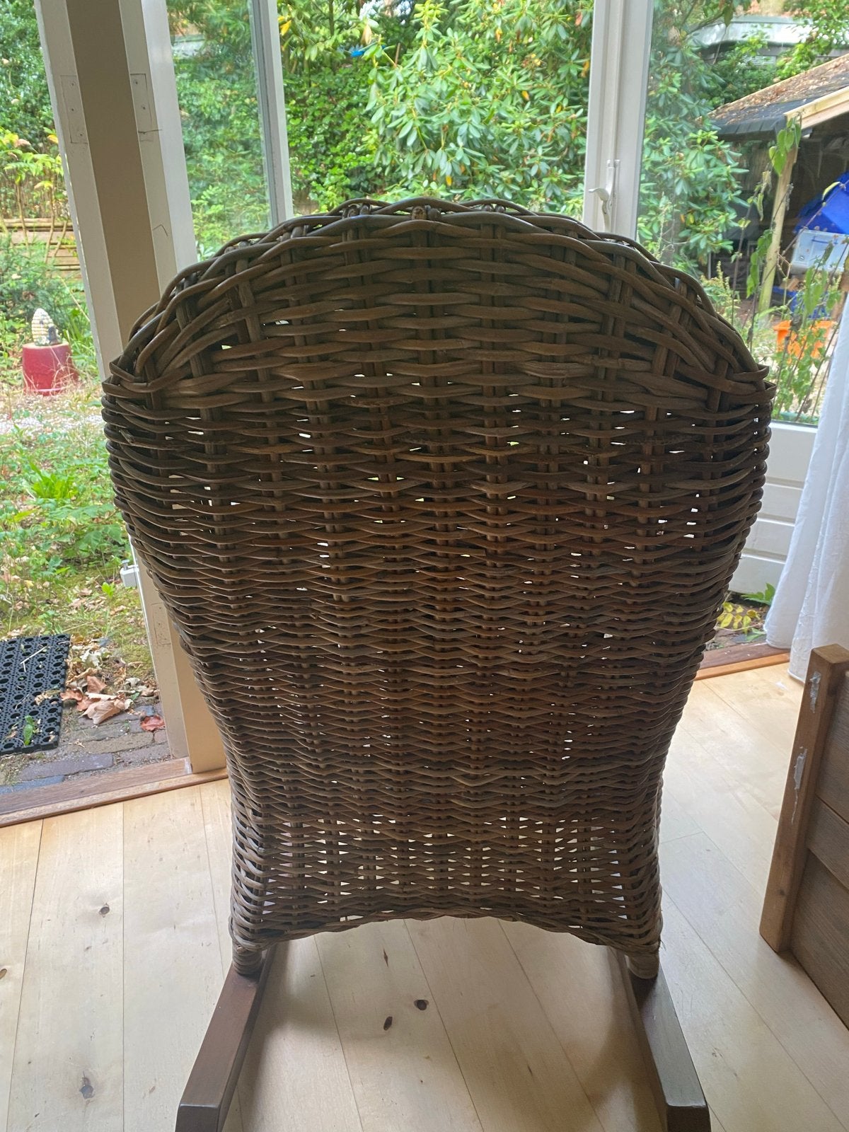 Rotan schommelstoel in prima staat, Ophalen, Bruin, Riet of Rotan, Zo goed als nieuw