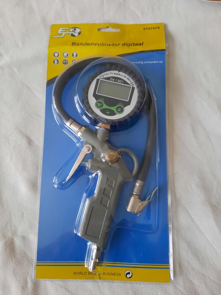 Nieuwe Digitale Bandenspanningsmeter met Vulmeter, Ophalen of Verzenden, Nieuw