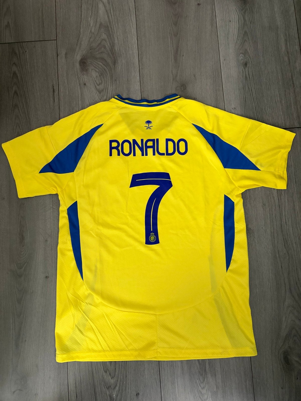 Al Nassr Ronaldo voetbalshirt - Maat L 1 op 1, Maat 48/50 (M), Geel, Ophalen of Verzenden, Zo goed als nieuw