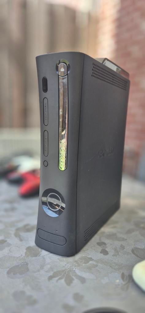 Xbox 360 Elite 120 GB met 3 controllers en 21 games, Avontuur en Actie, Gebruikt, Vanaf 18 jaar, Ophalen of Verzenden