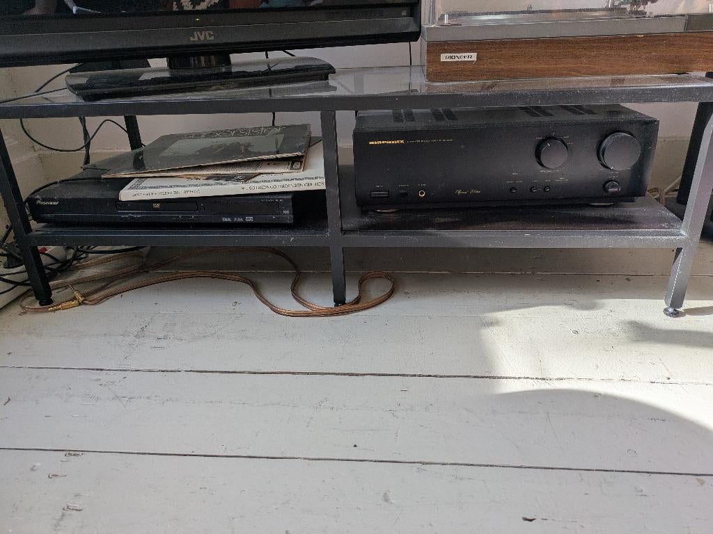 Tv-meubel, Ophalen, 50 tot 100 cm, Zo goed als nieuw, Glas