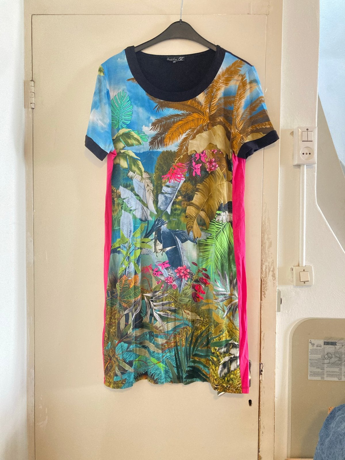Zara Larsson jurk L/XL met tropische print, Meerkleurig, Maat 42/44 (L), Ophalen of Verzenden, Knielengte