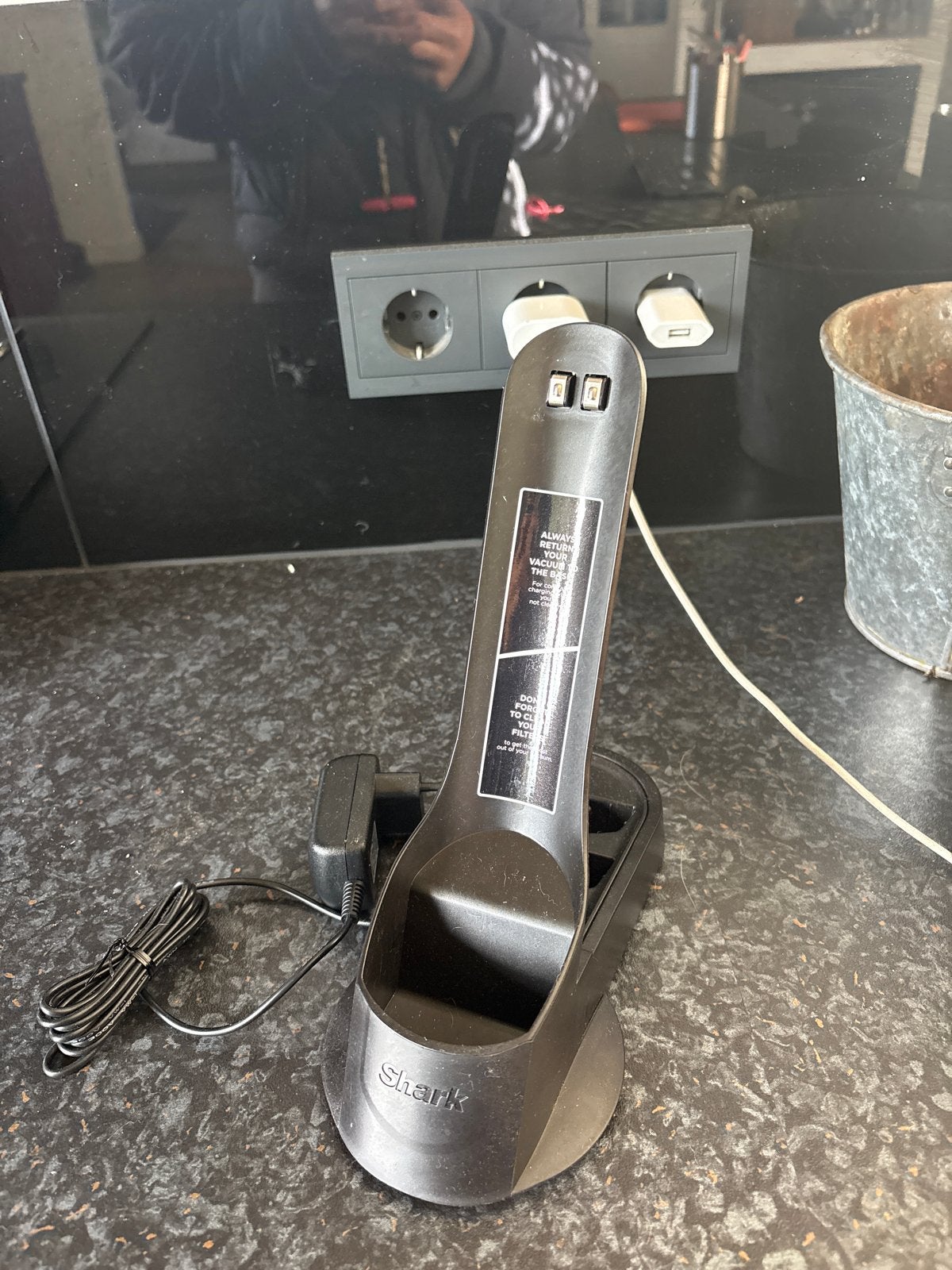 Shark oplaadstation voor kruimeldief, Kruimeldief, Nieuw, Reservoir, Oplaadstation