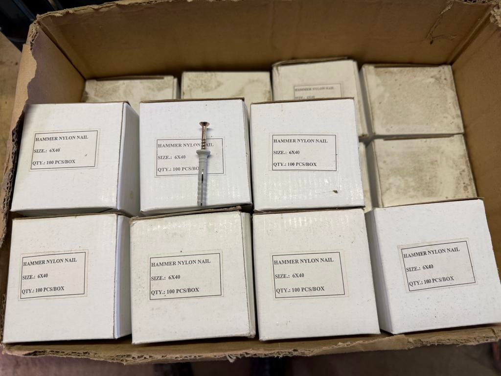 Nylon slagplug 6x40, Ophalen, Nieuw