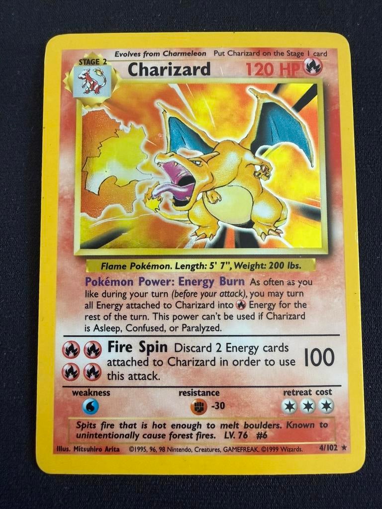 Charizard Base Set 4/102 Holo Vintage, Ophalen of Verzenden, Gebruikt, Losse kaart