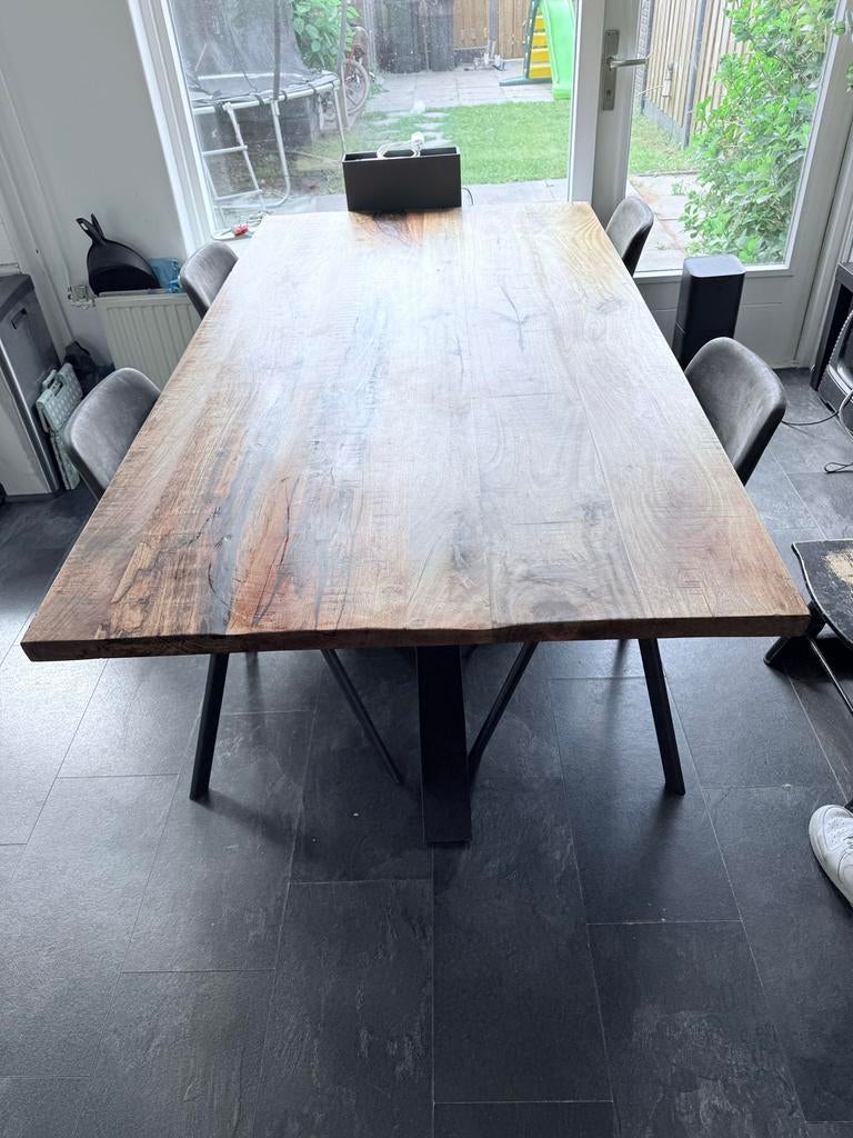 Eettafel mangohout met stalen kruispoot, Huis en Inrichting, Tafels | Salontafels, Zo goed als nieuw, 100 tot 150 cm, 200 cm of meer