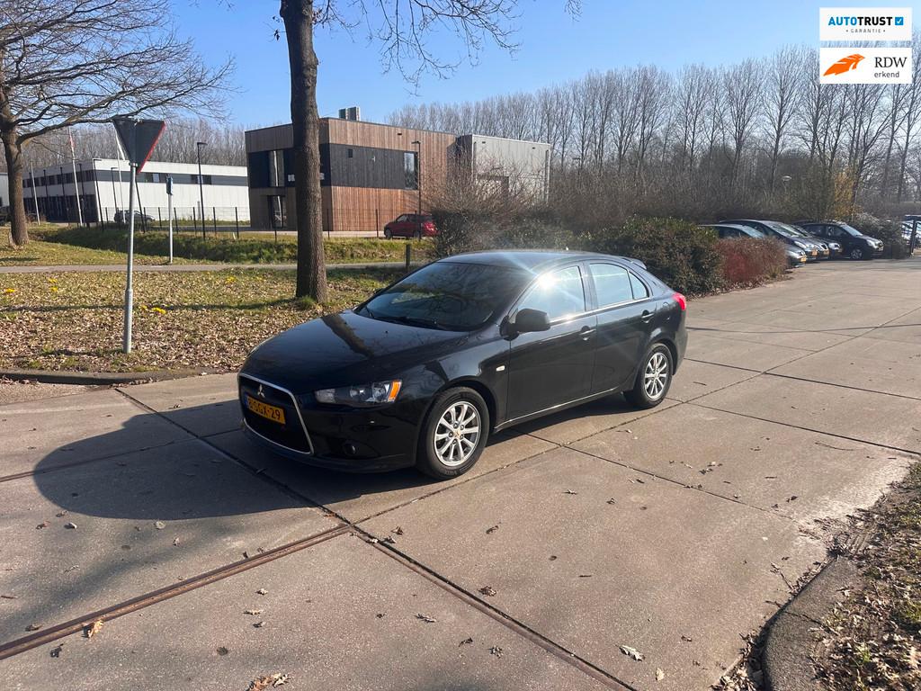 Mitsubishi Lancer Sportback 1.6 Edition Two Clima.Navi, Auto's, Voorwielaandrijving, Euro 5, Gebruikt, 4 cilinders