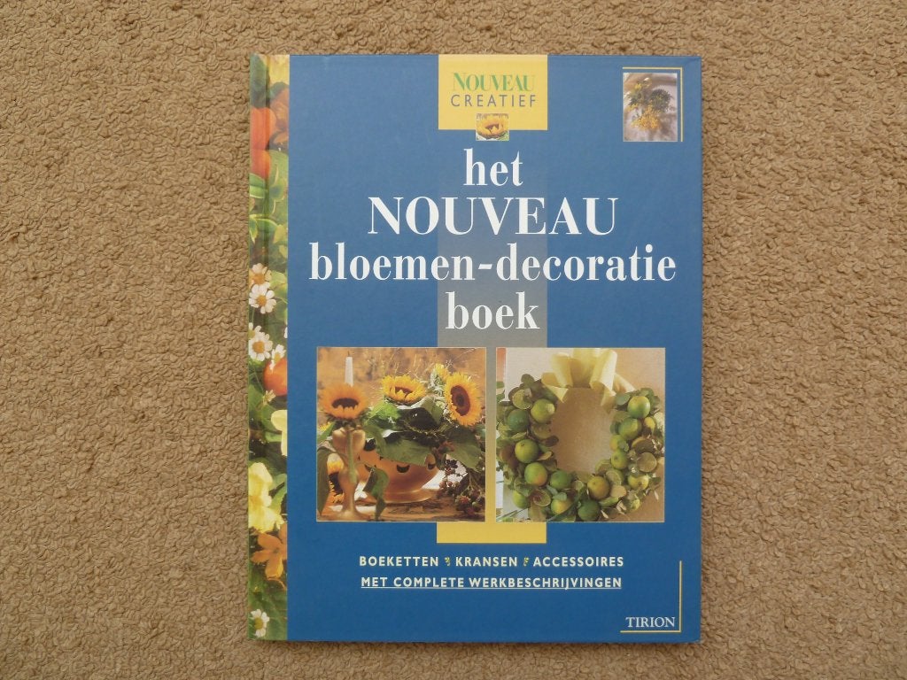 het Nouveau bloemen - decoratie boek, Ophalen of Verzenden