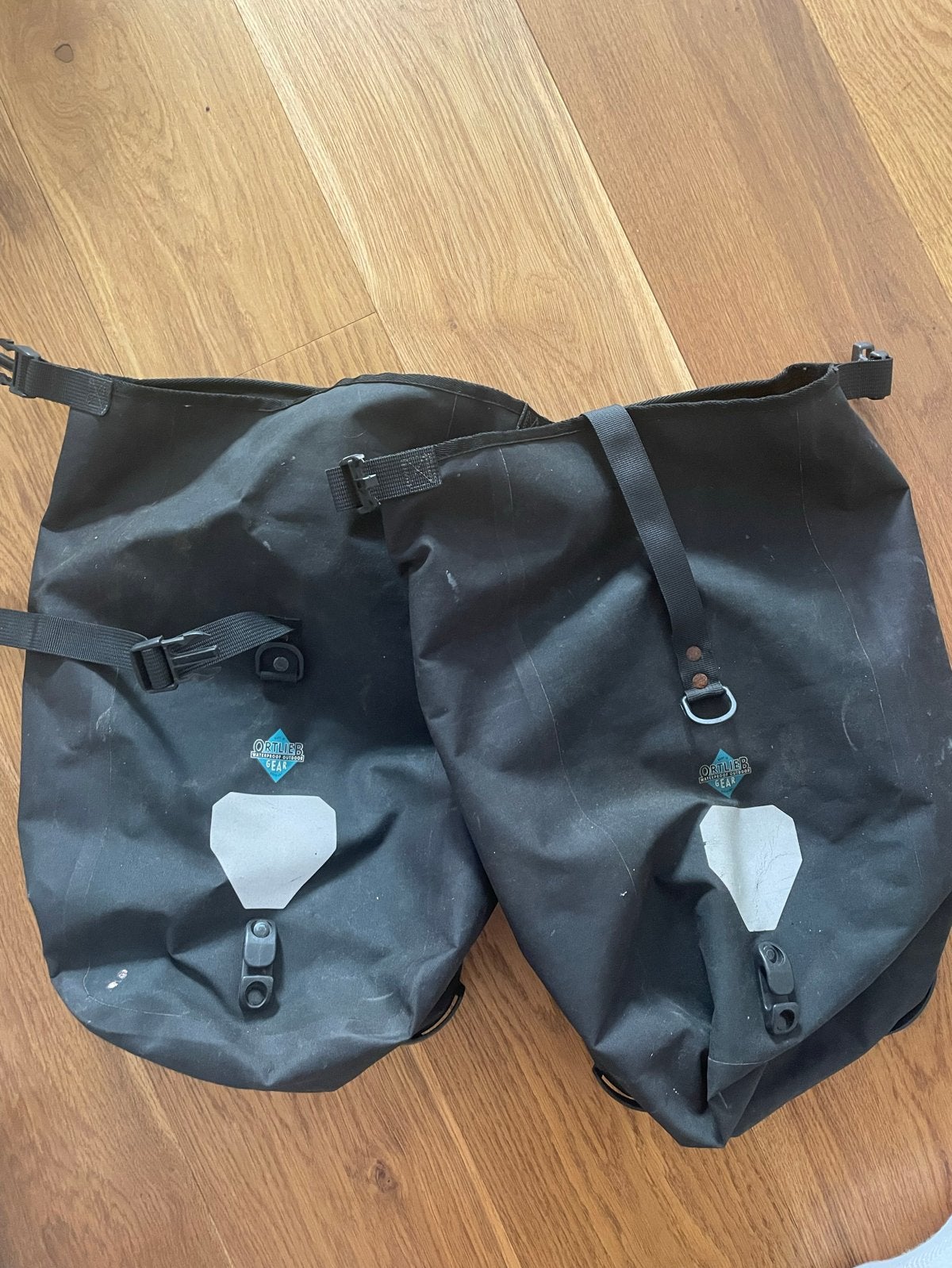 Twee Ortlieb fietstassen, Ophalen, Gebruikt