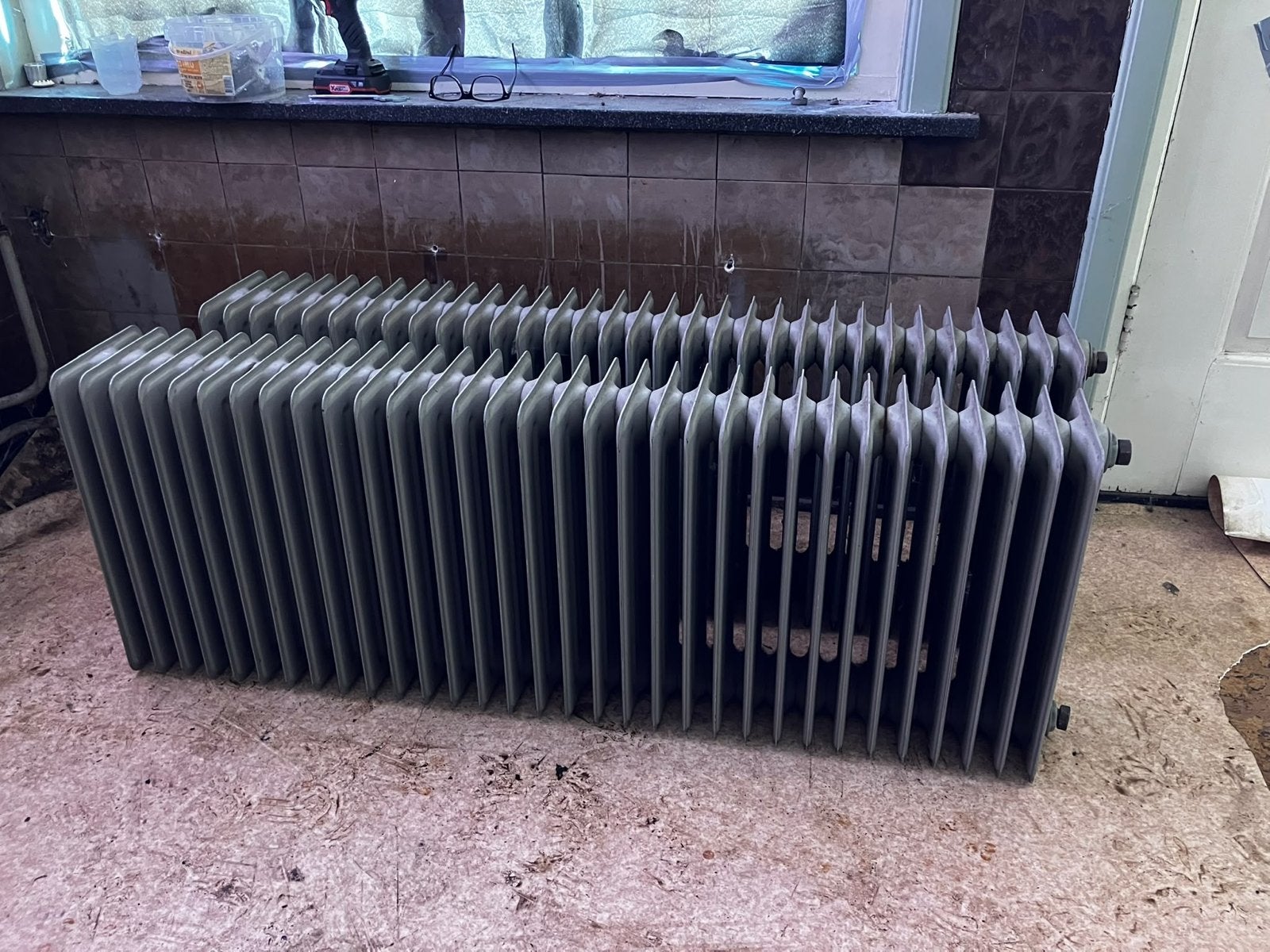 Gietijzeren Radiator - Klassiek Design, Ophalen, 30 tot 80 cm, Gebruikt, Radiator