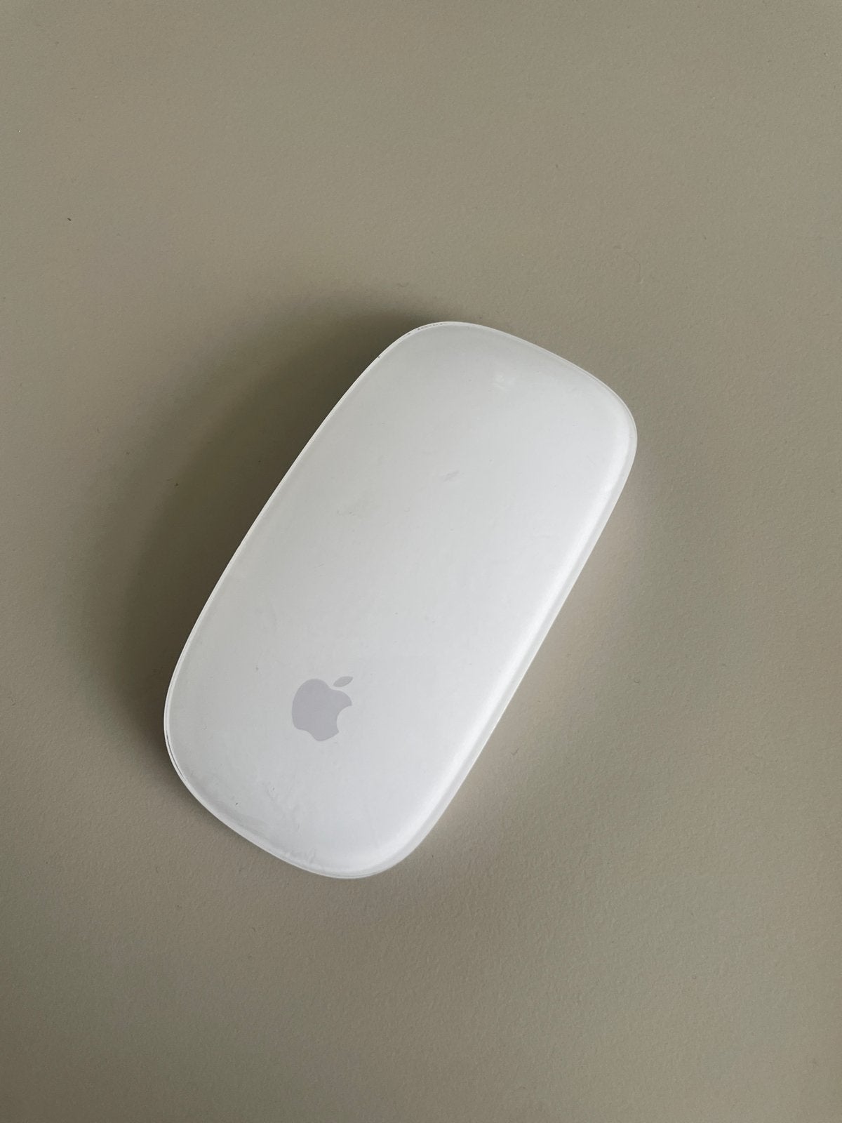 Apple Magic Mouse (oplaadbaar, draadloos) met kabel, Computers en Software, Muizen, Ophalen of Verzenden, Zo goed als nieuw, Draadloos