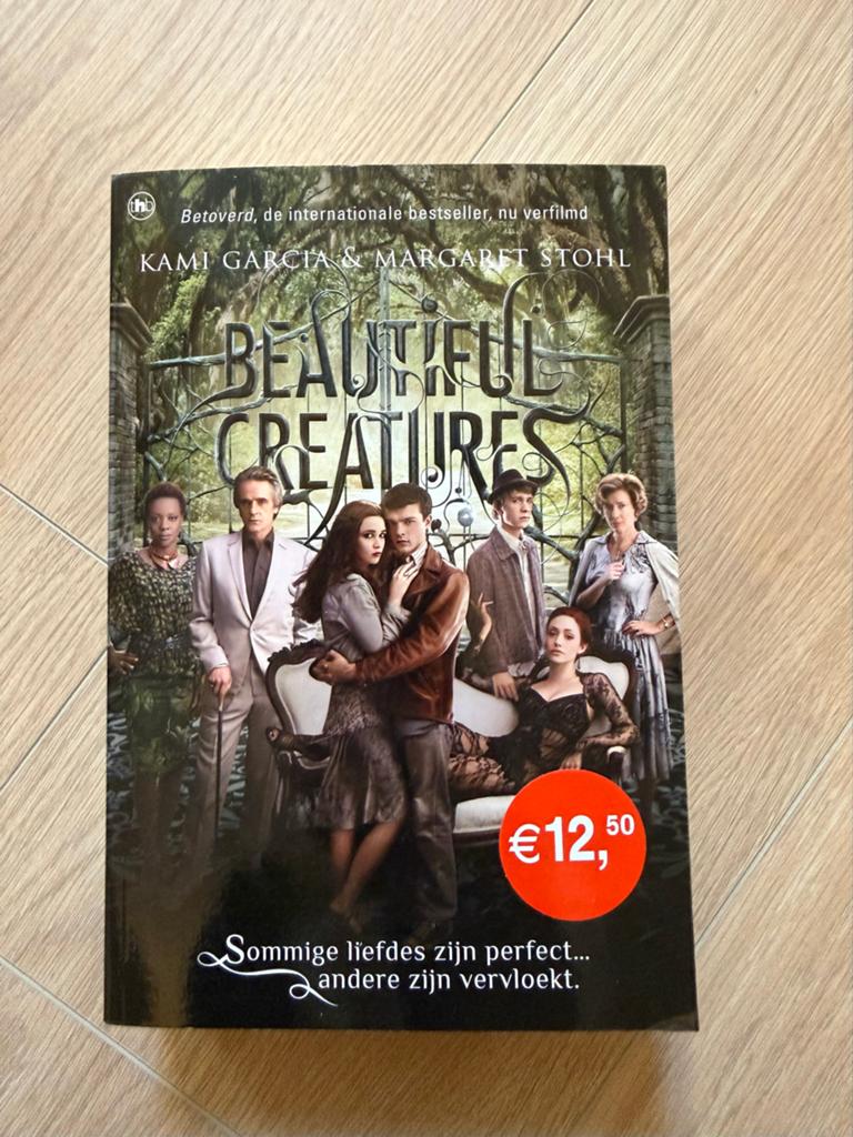 Beautiful Creatures - Kami Garcia & Margaret Stohl, Boeken, Ophalen of Verzenden, Gelezen, Europa overig