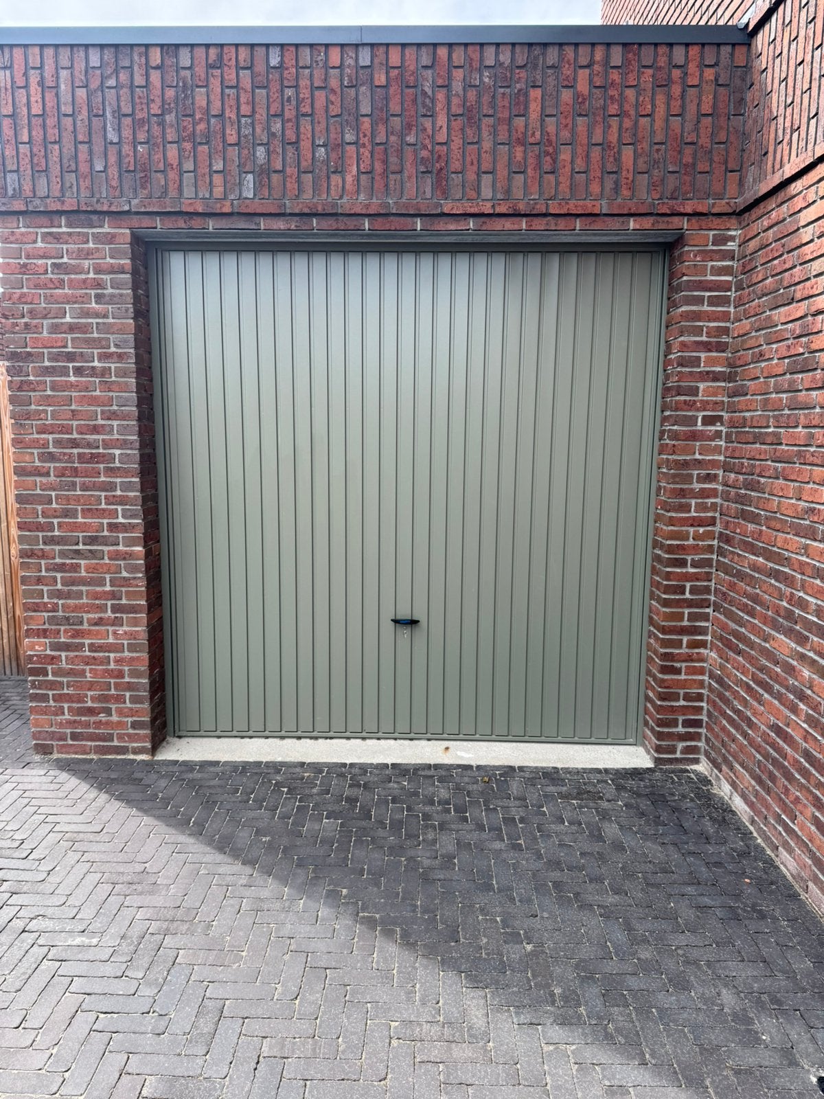 Garage kanteldeur staal, Doe-het-zelf en Verbouw, Ophalen, Garagedeur, Zo goed als nieuw, Metaal