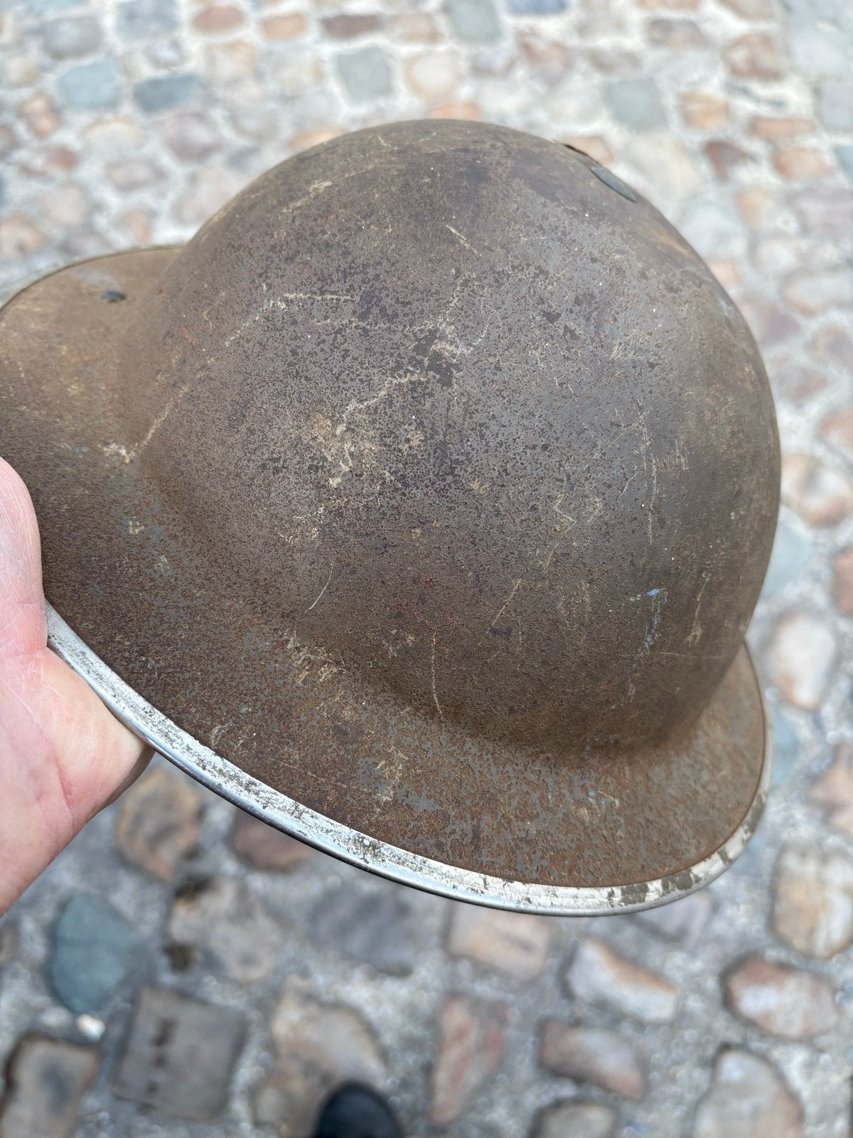 Schuurvondst Engelse MKII helm met ruwe verf WO2, Verzenden, Landmacht, Engeland, Helm of Baret