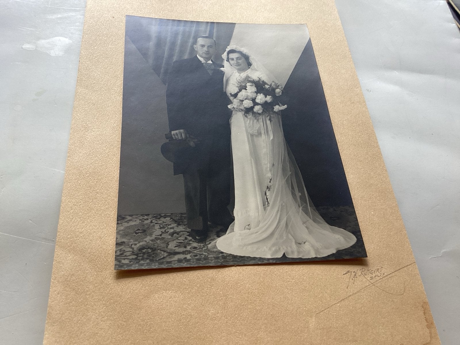 Deventer trouwfoto van bruidspaar, jaren '40-'60, Verzamelen, Gebruikt, Foto, Ophalen of Verzenden, 1940 tot 1960