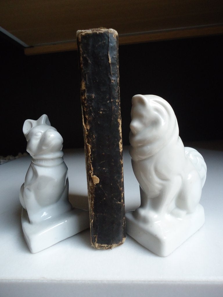 2 Art Deco wit porselein honden figurines mid-century vormnr, Ophalen of Verzenden