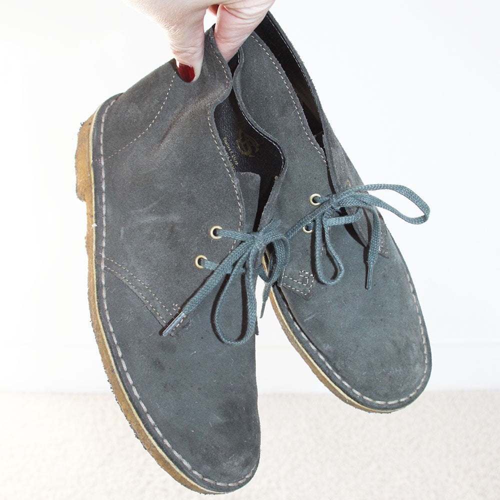 Prachtige Suede Clarks Originals Schoen s28 (Maat39½) € 75,-