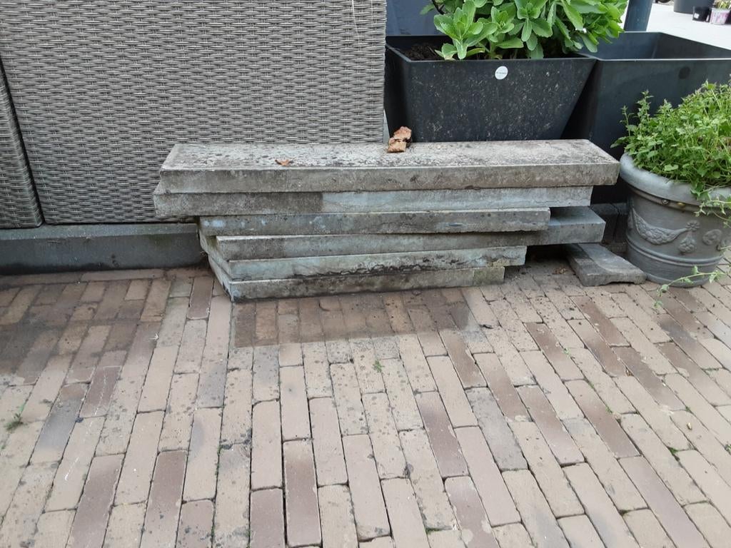 GRATIS: Natuursteen randafwerking/stapstenen, Tuin en Terras, Ophalen, Natuursteen, Overige typen