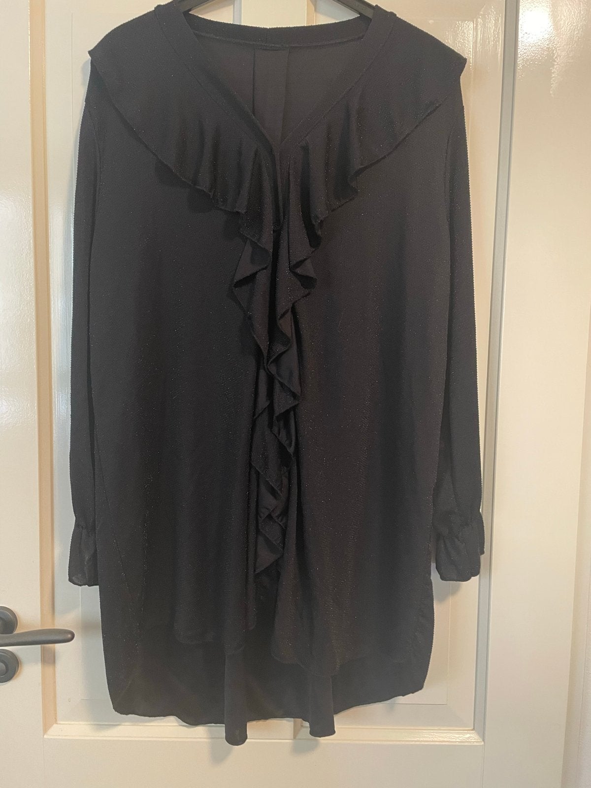 Zwarte Tuniek magna Maat 56 met Ruches en Glitters, Magna, Ophalen of Verzenden, Zo goed als nieuw, Zwart
