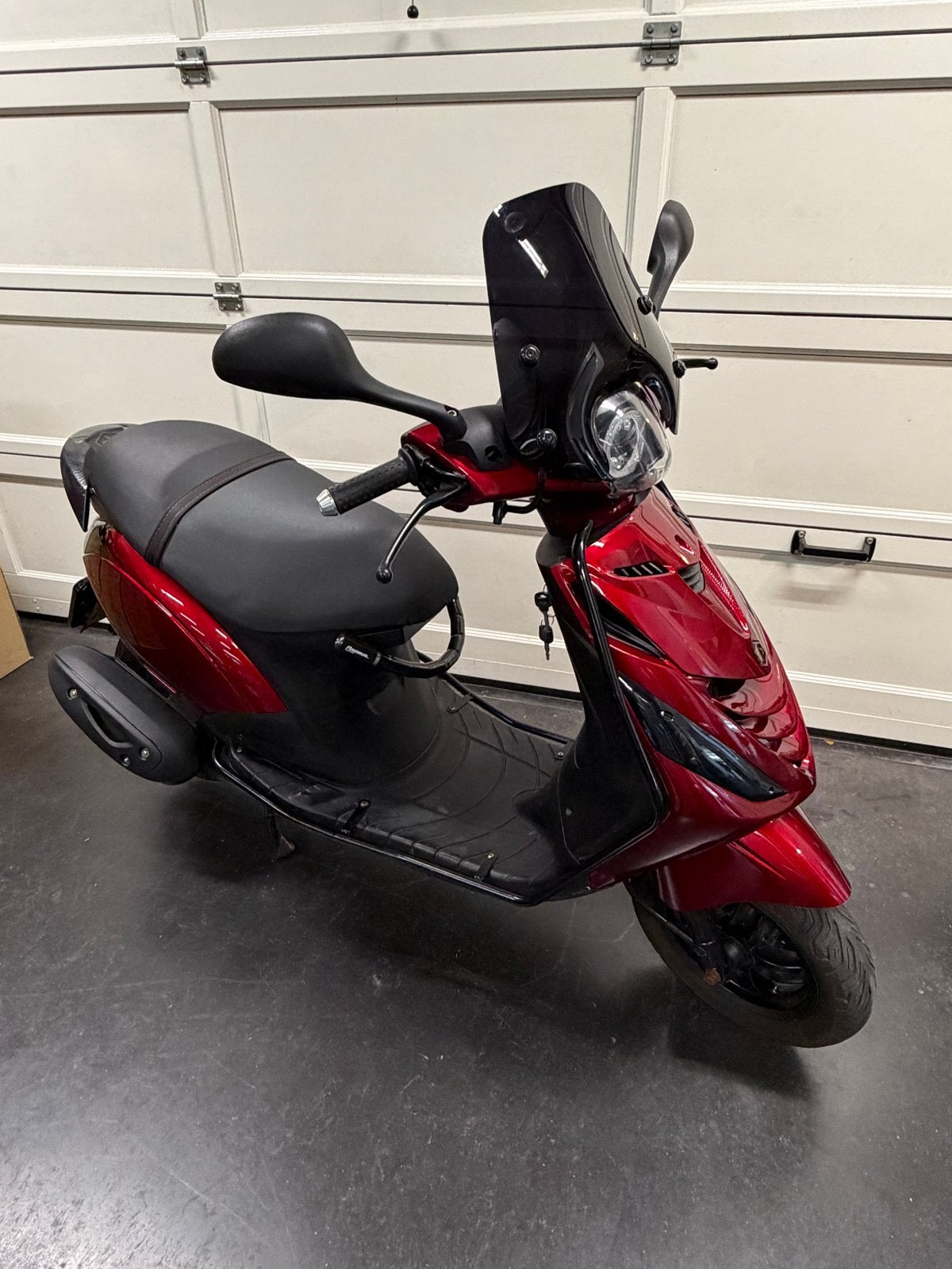 Piaggio Zip Scooter  Bzj 2022 Recent Groot Onderhoud, Ophalen, Zo goed als nieuw, Benzine, Piaggio