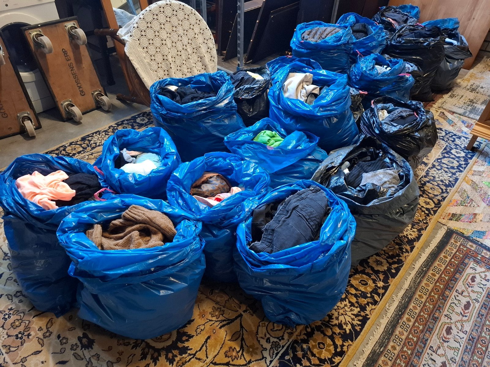 Grote partij dames/meiden kleding (23 zakken), Zie omschr,, Ophalen, Gedragen