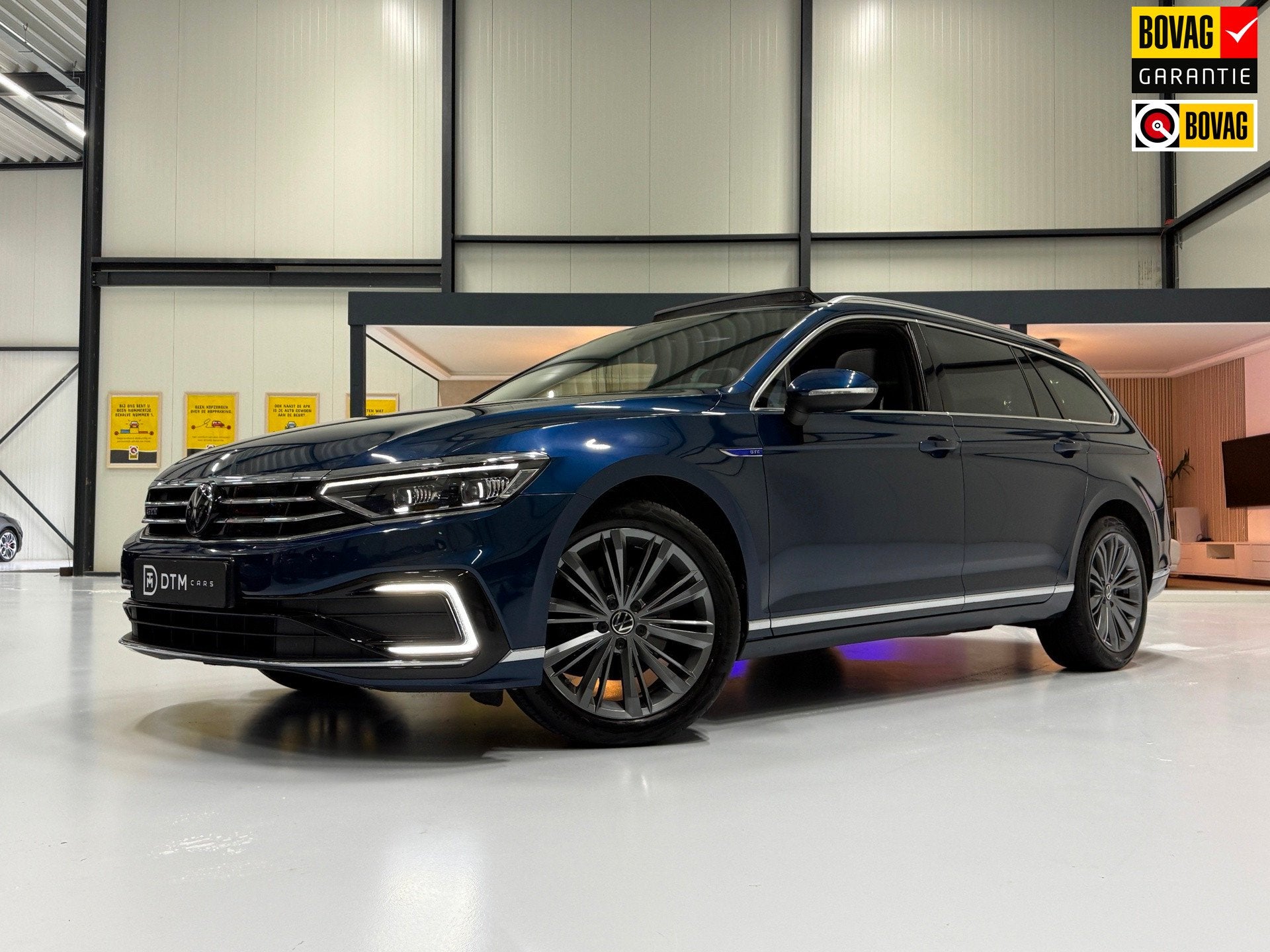 Volkswagen Passat Variant 1.4 TSI Hybride 218PK DSG|Pano|Tre, Auto's, Volkswagen, 4 cilinders, Blauw, Nieuw, Hybride Elektrisch/Benzine