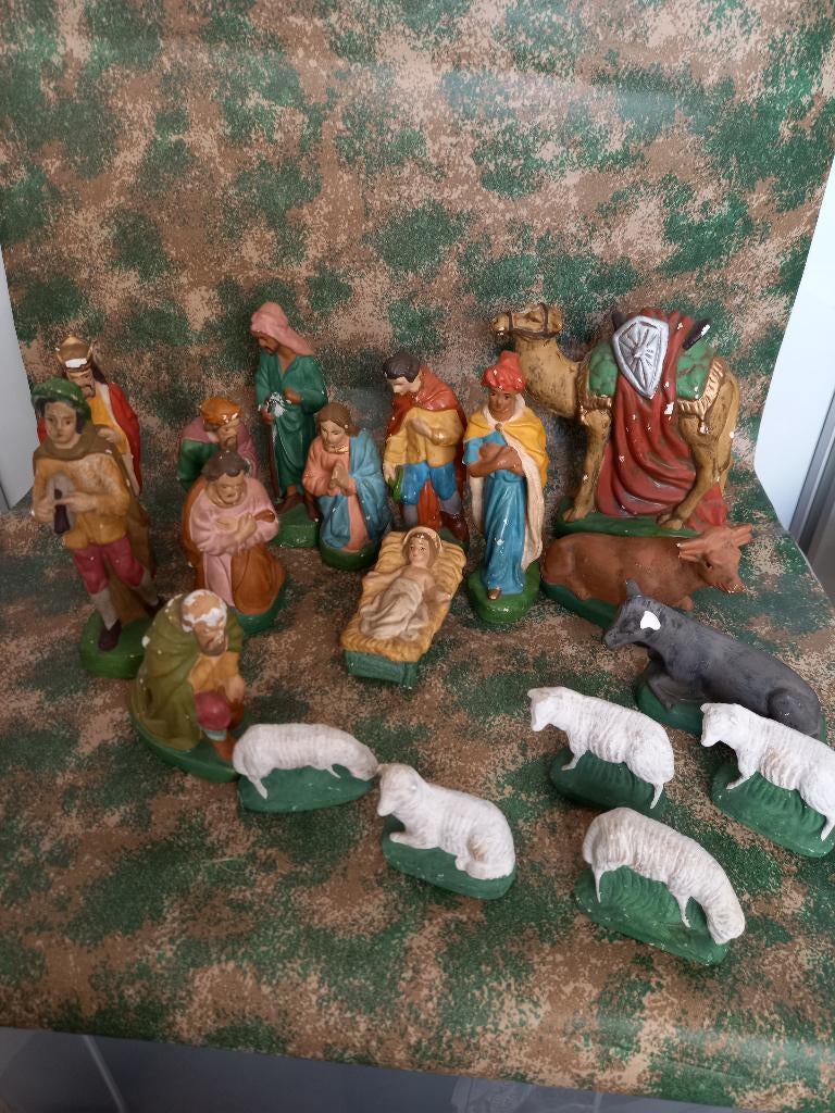 18 Delige Oude Kerststal, Diversen, Kerst, Ophalen, Gebruikt