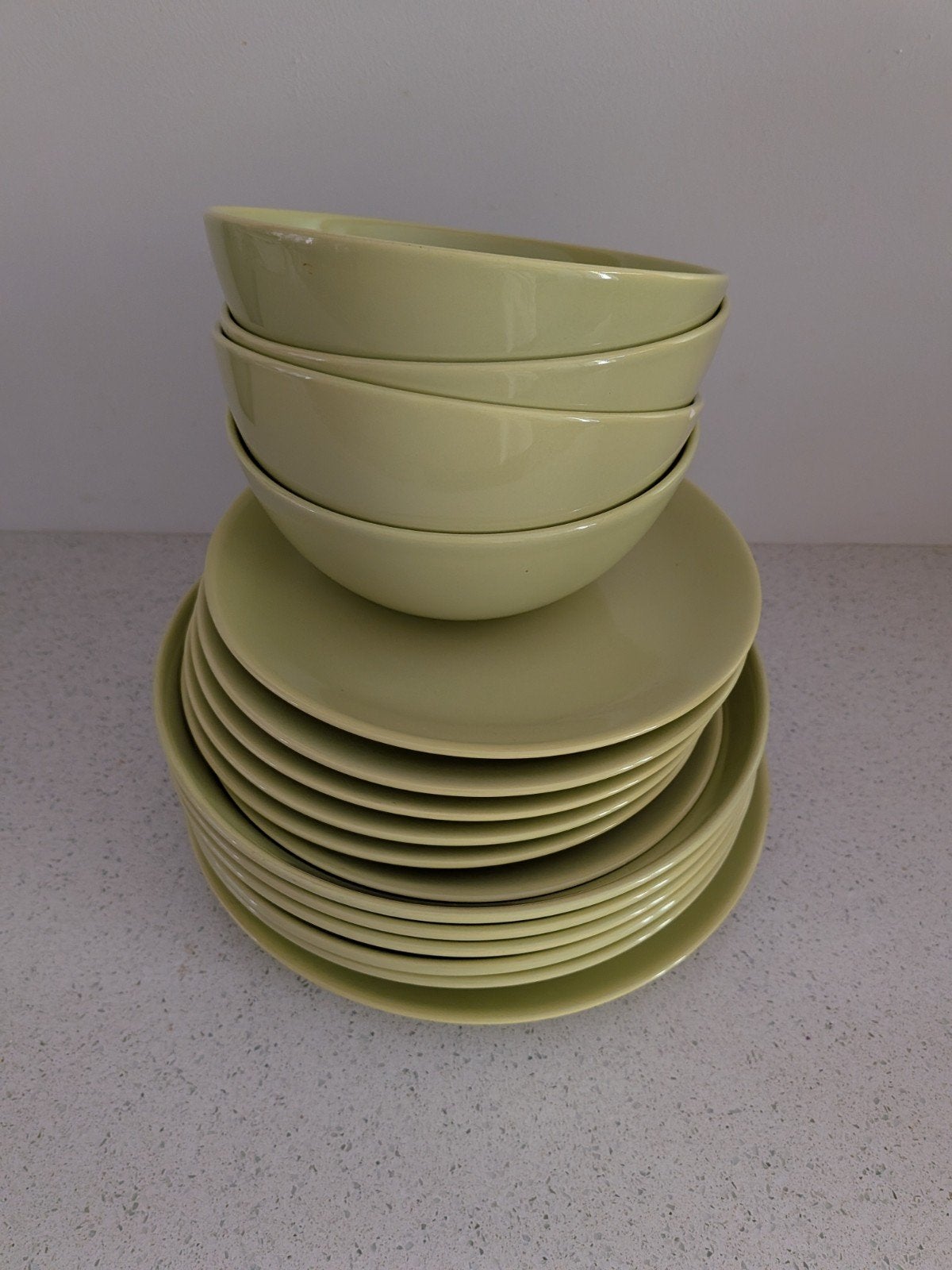 Groen Ikea servies kommen, kleine en diepe borden, Gebruikt, Keramiek, Ophalen of Verzenden, Bord(en)