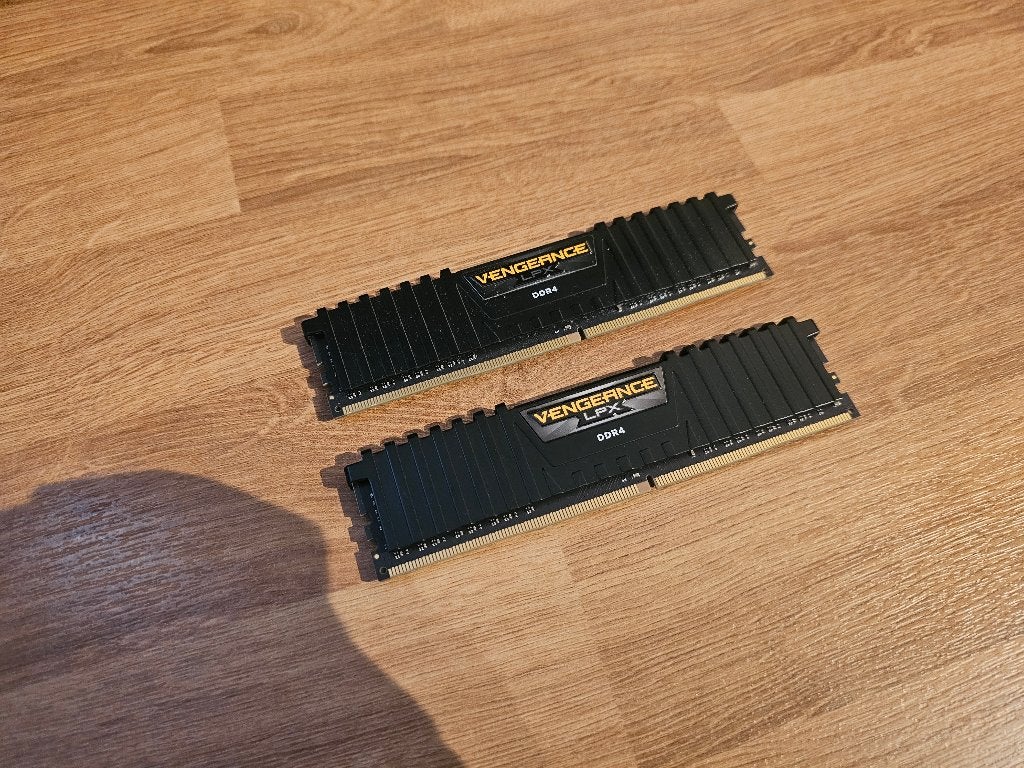 vengeance ddr4 16gb 2x8gb ram, Computers en Software, DDR4, Ophalen of Verzenden, Zo goed als nieuw, Desktop