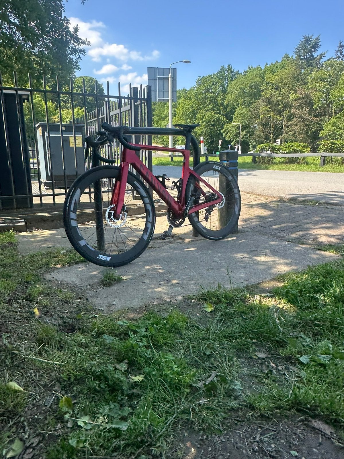 2026 Canyon Aeroad Rapid Ruby M Sram Force AXS, Fietsen en Brommers, Fietsen | Racefietsen, Zo goed als nieuw, Overige merken