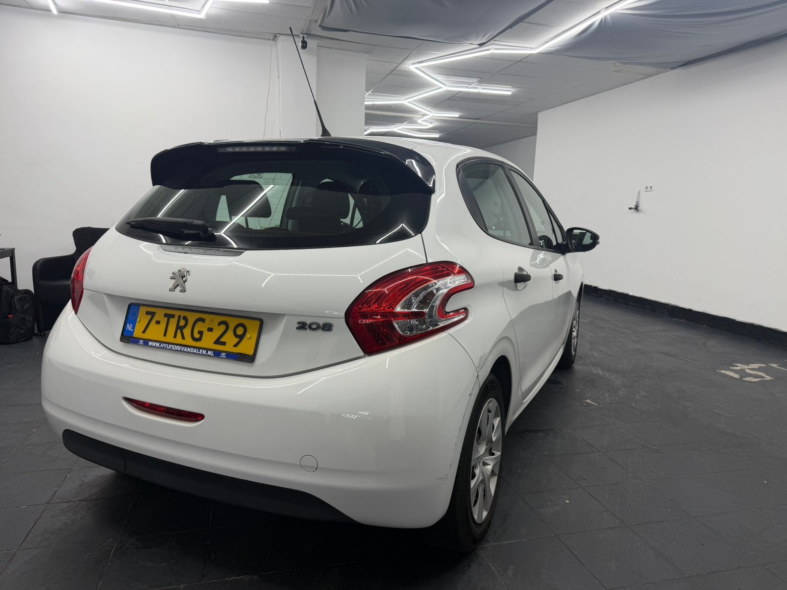 Foto 6 van Peugeot 208 1.0 VTI 50KW/68PK 5-D 2014 bezorgen mogelijk!!