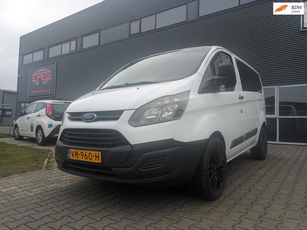 Ford Transit Custom 250 2.2 TDCI L1H1 koppejan edition,speci, Voorwielaandrijving, Euro 5, Gebruikt, Zwart