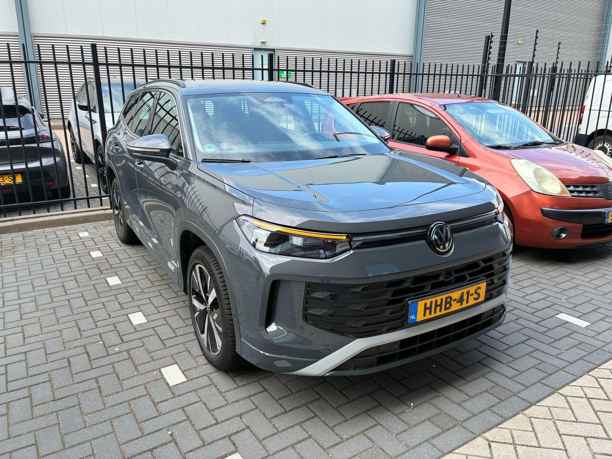 Volkswagen Tayron 1.5 eHybrid Life Edition | 204 PK | Apple, 12 maanden, Stof, 4 cilinders, 150 min