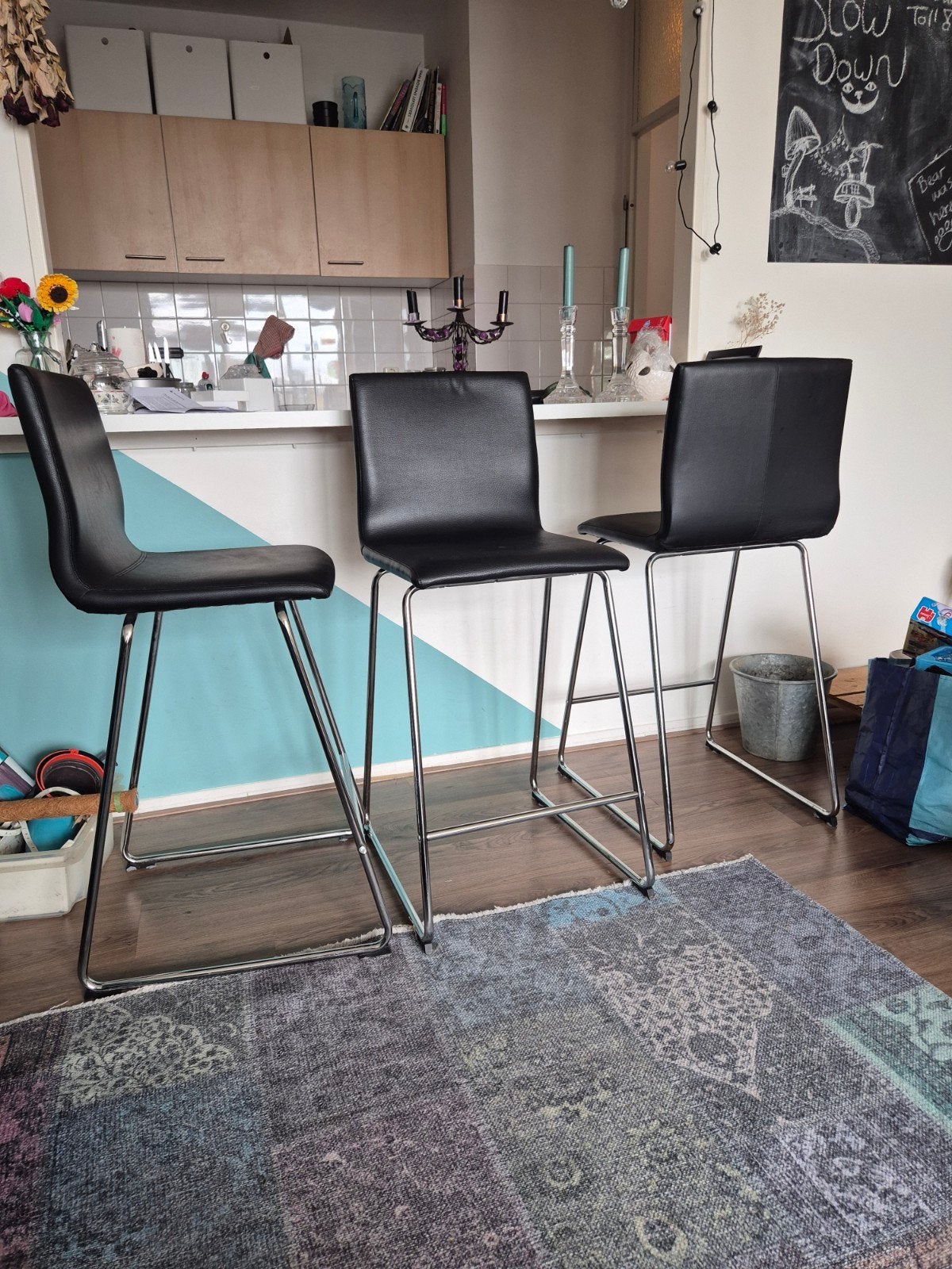 3 barkrukken met leren zitting en metalen poten, Ophalen, Gebruikt, 60 tot 90 cm, 3 krukken