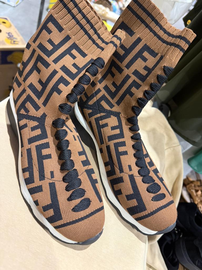 Dames schoenen maat 38, Kleding | Dames, Ophalen of Verzenden, Zo goed als nieuw, Zwart, Sneakers of Gympen