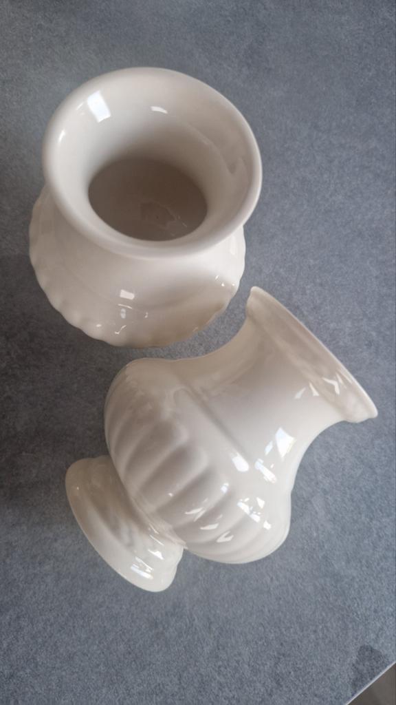 2 wedgwood vaasjes, Ophalen of Verzenden