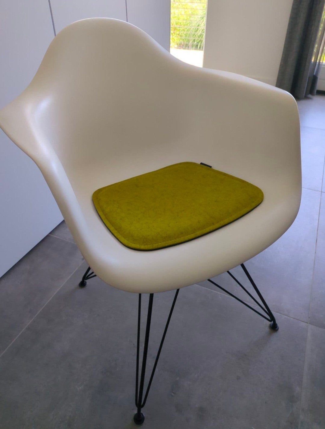 6x HEY-SIGN vilt stoelkussens voor Eames Plastic Armchair, Overige merken, Vierkant, Ophalen of Verzenden, Zo goed als nieuw