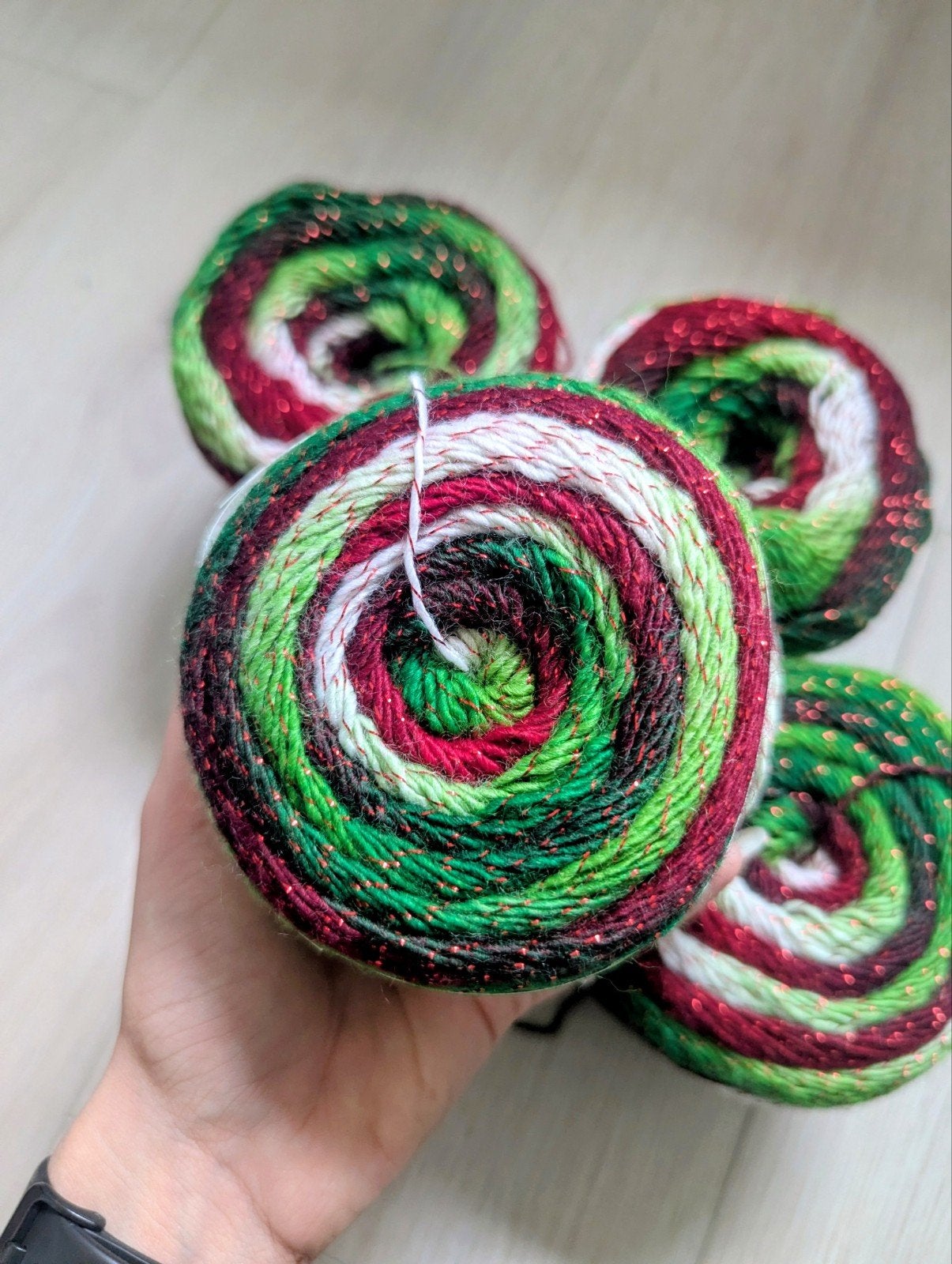 Hobbii Universe Christmas | Christmas Comet | color 24, Hobby en Vrije tijd, Ophalen of Verzenden, Nieuw, Breien of Haken, Wol of Garen