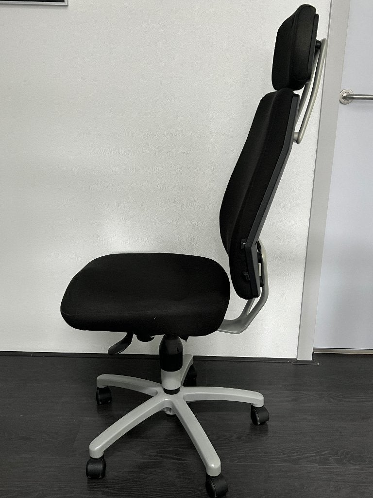 Foto 2 van Ergonomische Bureaustoel - Zwart met Hoofdsteun