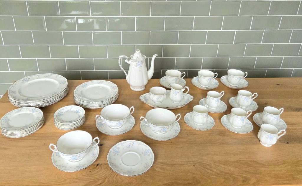 Royal Albert England Satin Rose 1985 ongebruikte serviesset, Ophalen