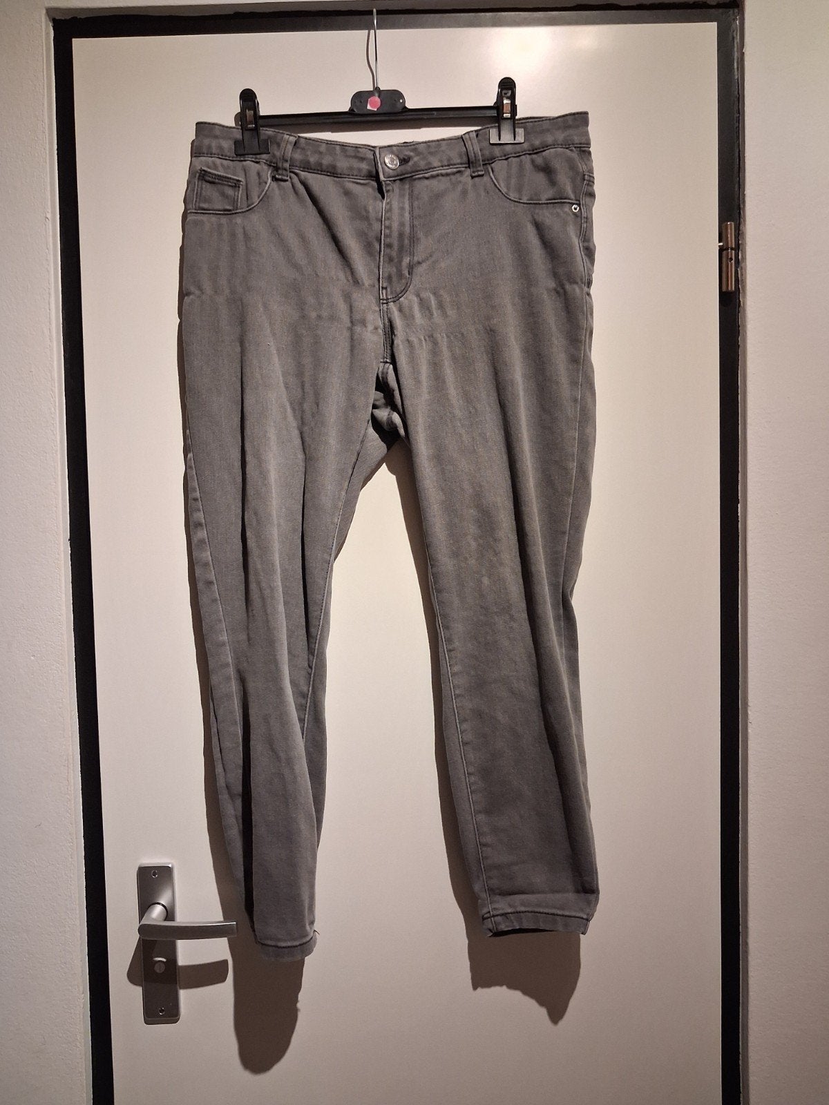 Grijze Primark spijkerbroek maat 42, Primark, Ophalen of Verzenden, W33 - W36 (confectie 42/44), Grijs