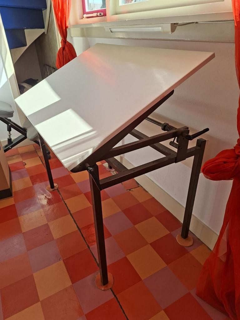 Tekentafel verstelbaar, Ophalen, Zo goed als nieuw, Minder dan 130 cm