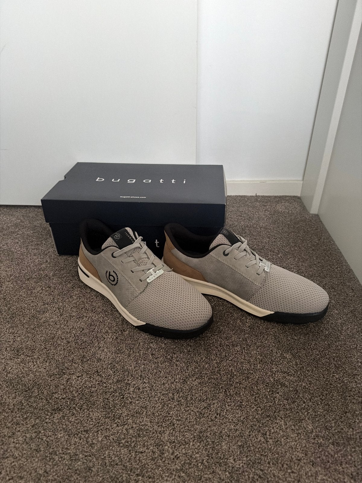 Nieuwe Bugatti schoenen - Maat 43, Overige kleuren, Nieuw, Ophalen of Verzenden, Sneakers of Gympen