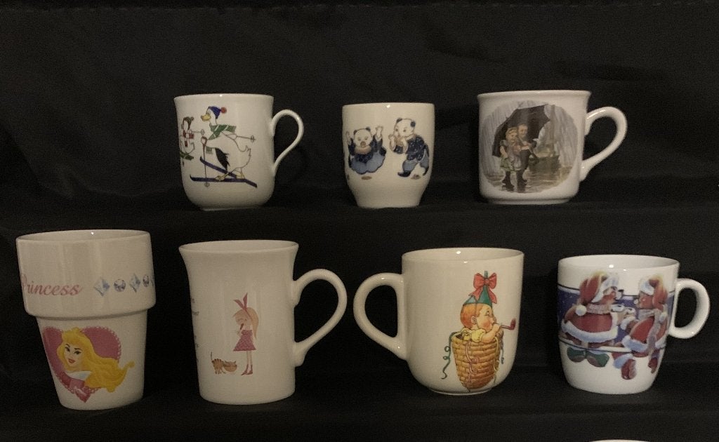 kindermokken en F.C. Knudde mokken, kinderbekers, bekers, Keramiek, Ophalen of Verzenden, Zo goed als nieuw, Overige stijlen