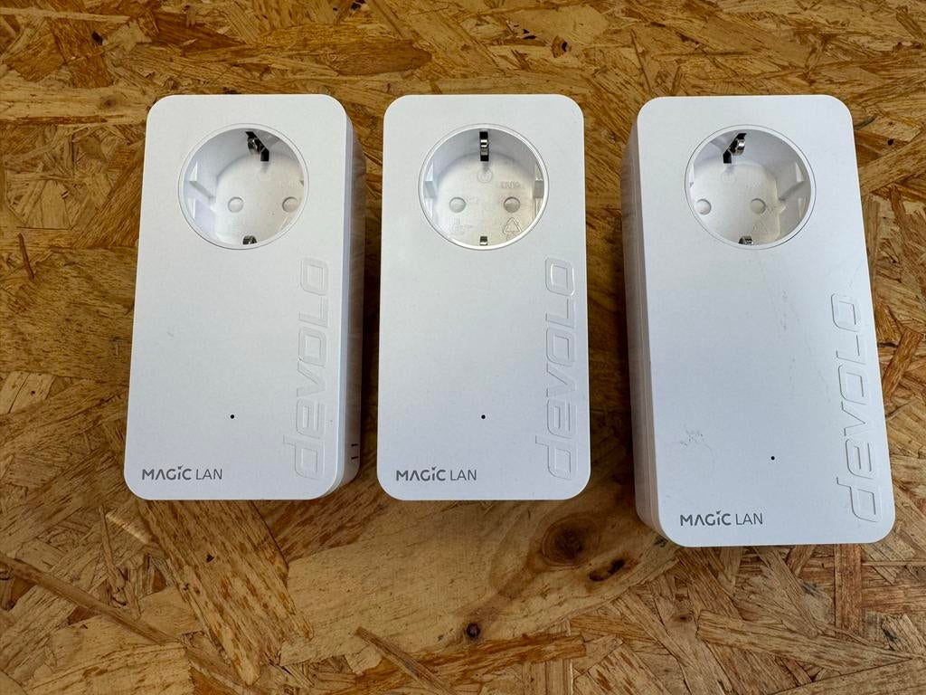 Devolo Magic LAN Powerline Adapters (3 stuks), Computers en Software, Powerlines, Ophalen of Verzenden, Zo goed als nieuw