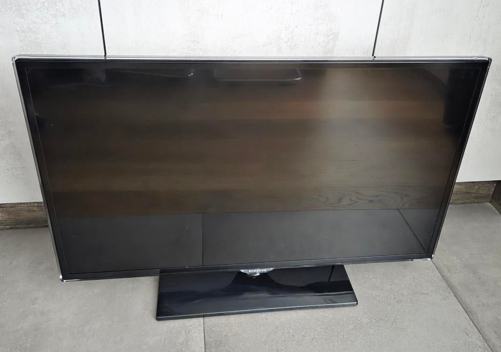 Defecte Samsung 37 inch LED TV, Ophalen, LED, 50 Hz, 80 tot 100 cm