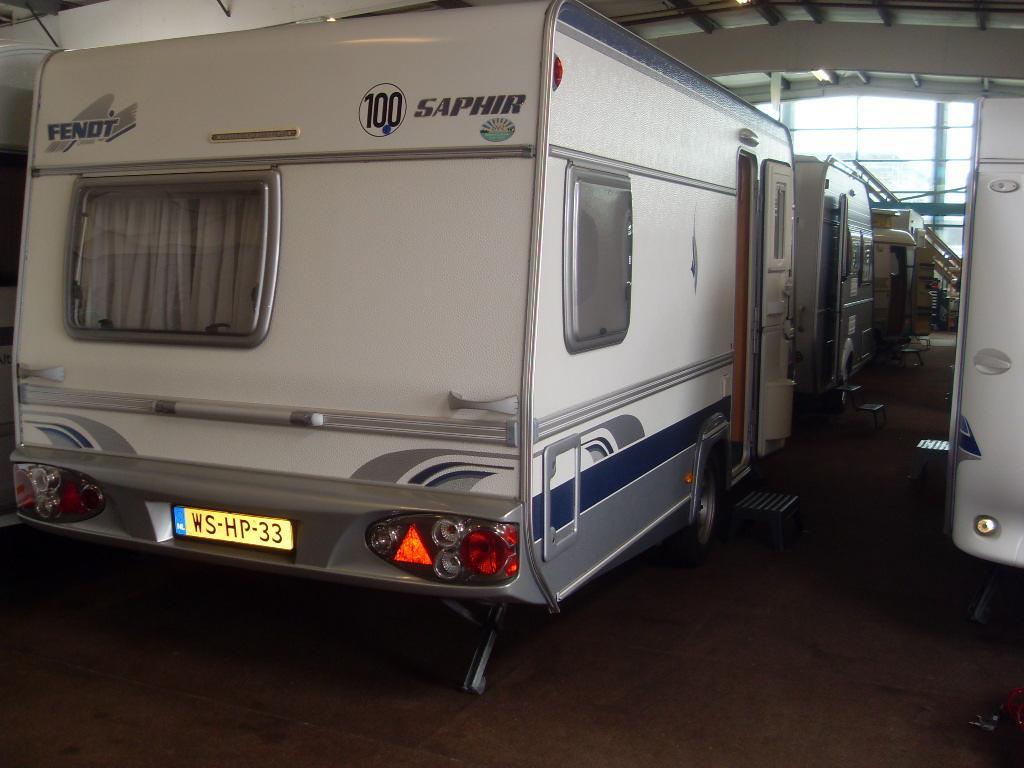 Fendt 470 Saphir met Mover, Caravans en Kamperen, Caravans, Rondzit, Bedrijf, Fendt, Dwarsbed
