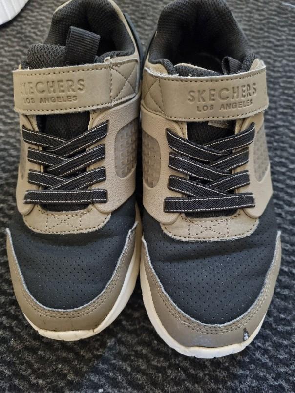 Skechers Uno Lite Klittenband Laag - Donkerbruin - Maat 34, Gebruikt, Schoenen, Jongen, Skechers
